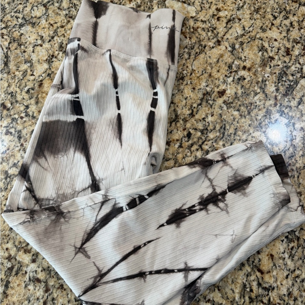 Victoria’s Secret xl leggings new w tags Tie-Dye Leggings